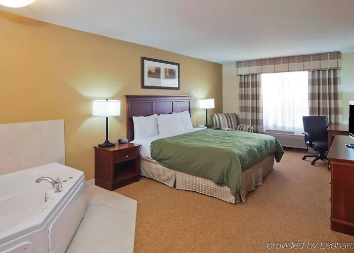 Comfort & Phoenix Sky Harbor Airport Hotel