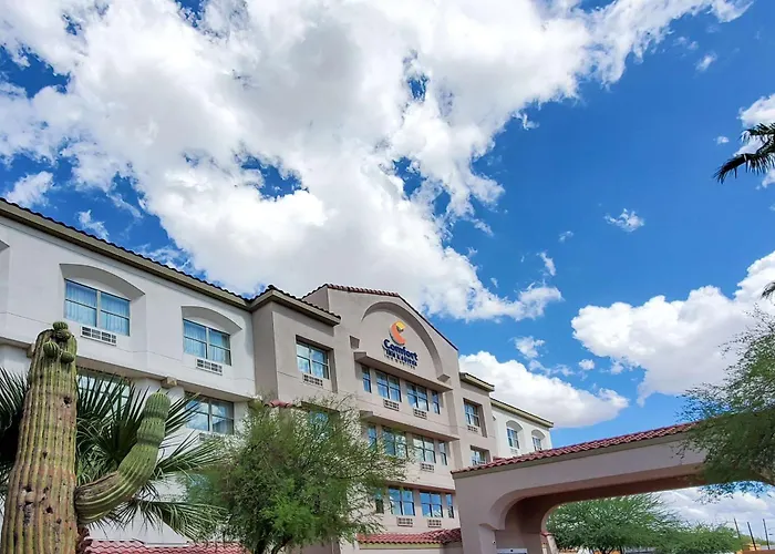 Comfort & Phoenix Sky Harbor Airport Hotel 3*