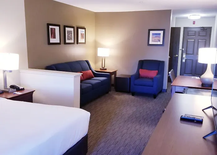 Comfort & Phoenix Sky Harbor Airport Hotel Tempe